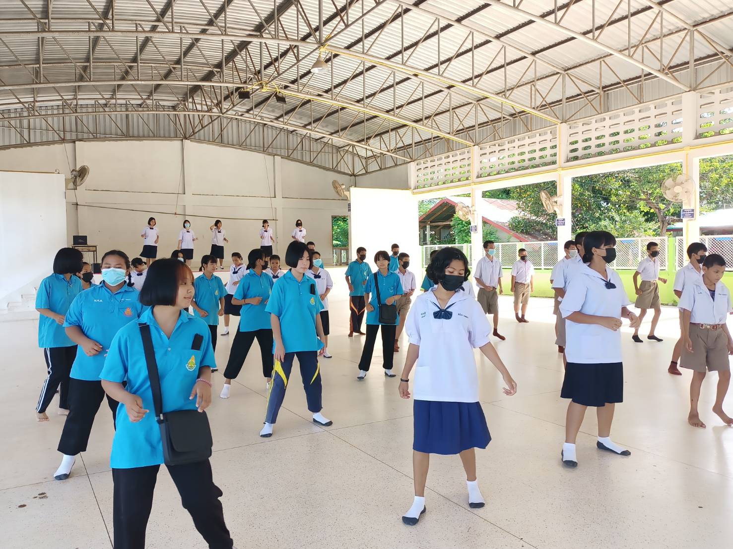 พี่ชวนน้องเต้นเพื่อสุขภาพ image