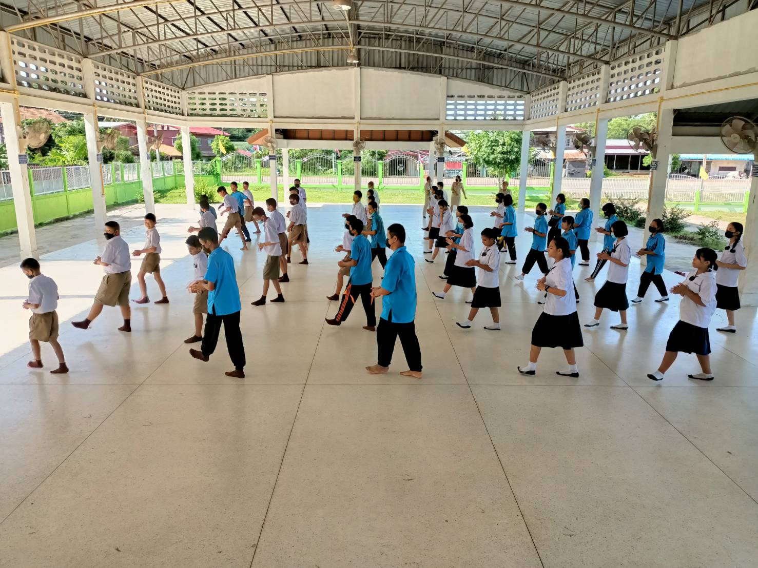 พี่ชวนน้องเต้นเพื่อสุขภาพ image