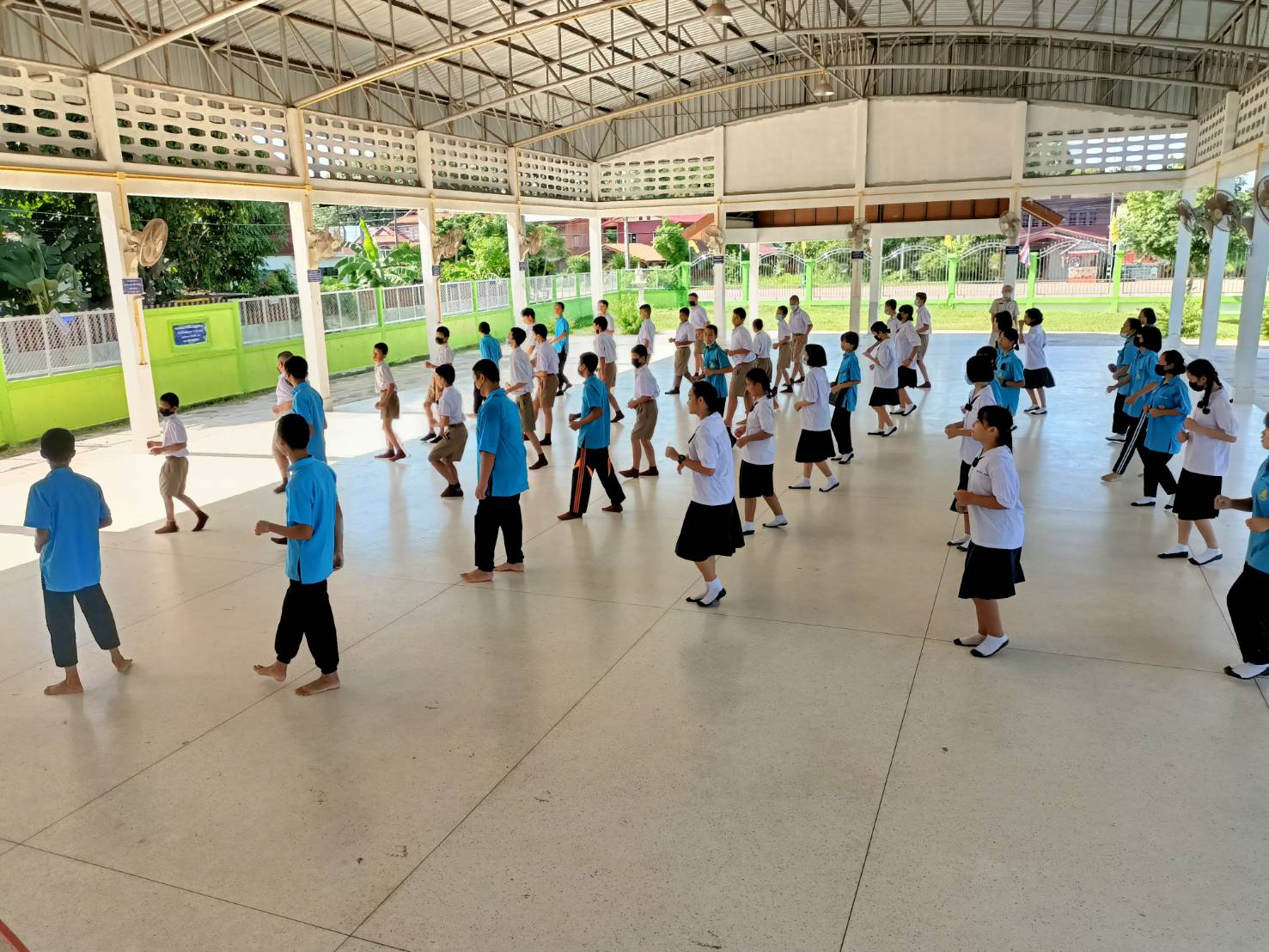 พี่ชวนน้องเต้นเพื่อสุขภาพ image