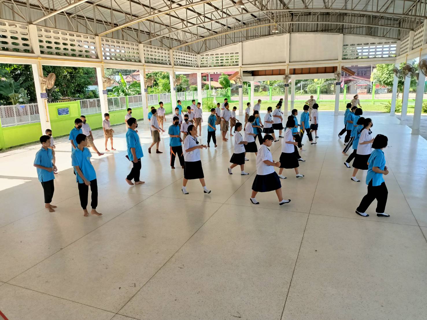 พี่ชวนน้องเต้นเพื่อสุขภาพ image